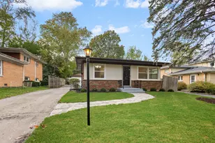 223 Kenloch Ave, Libertyville, IL 60048 - Photo 2