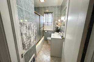 633 S Elmwood Ave, Waukegan, IL 60085 - Photo 10