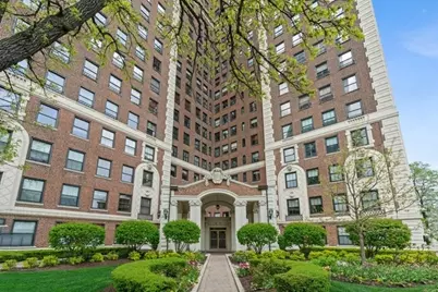 5555 S Everett Avenue #E10, Chicago, IL 60637 - Photo 1