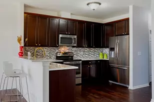 2810 Henley Ln, Naperville, IL 60540 - Photo 6