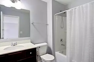 2810 Henley Ln, Naperville, IL 60540 - Photo 20