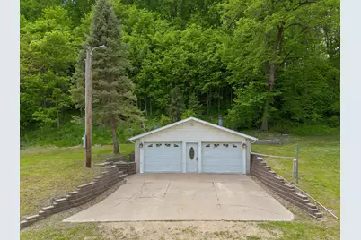 4673 155th Street, Clinton, IA 52732 - Photo 4
