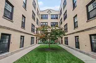 5623 N Wayne Ave, Chicago, IL 60660 - Photo 1
