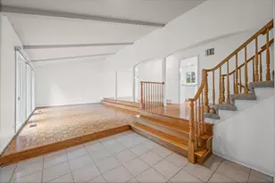 815 Barberry Rd, Highland Park, IL 60035 - Photo 2