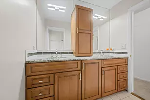 815 Barberry Rd, Highland Park, IL 60035 - Photo 18
