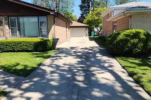 5312 Kimball Pl, Oak Lawn, IL 60453 - Photo 2