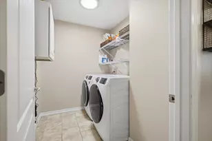 3920 Brookline Ln, Bloomington, IL 61705 - Photo 14