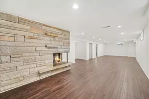 18289 Burnham Ave, Lansing, IL 60438 - Photo 6