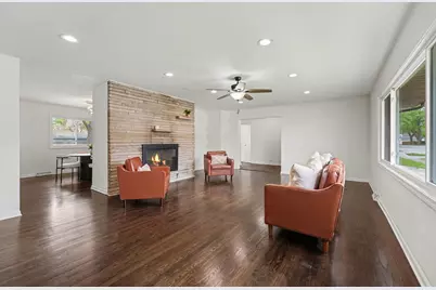 18289 Burnham Avenue, Lansing, IL 60438 - Photo 2
