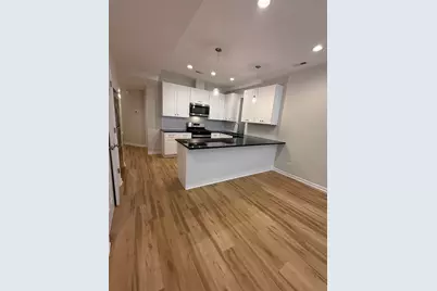 5751 W Higgins Avenue #1S, Chicago, IL 60630 - Photo 2