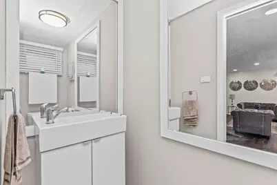 7638 Maple Street, Morton Grove, IL 60053 - Photo 12