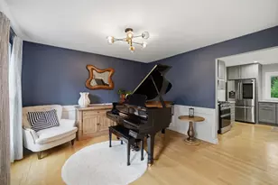 2831 Farmington Rd, Northbrook, IL 60062 - Photo 4