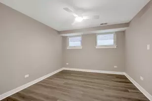 1241 W Newport Ave, Chicago, IL 60657 - Photo 8