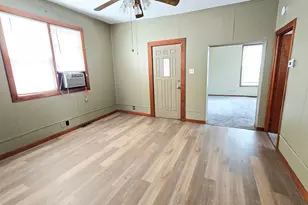 948 E Broadway, Centralia, IL 62801 - Photo 16