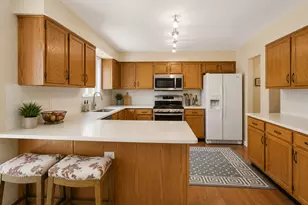 1108 Willard Ct, Naperville, IL 60540 - Photo 10