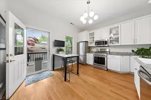 1808 W School St, Chicago, IL 60657 - Photo 6