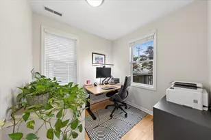1808 W School St, Chicago, IL 60657 - Photo 10