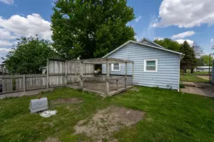 106 N School St, Chana, IL 61015 - Photo 8