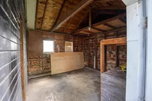 106 N School St, Chana, IL 61015 - Photo 10