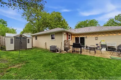 332 S Elmwood Drive, Aurora, IL 60506 - Photo 22