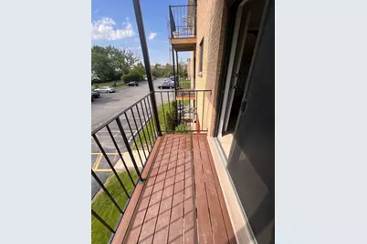 9375 Hamilton Court #E, Des Plaines, IL 60016 - Photo 4