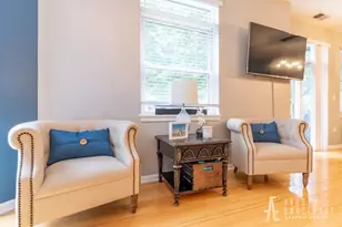 757 W 14th St, Chicago, IL 60607 - Photo 8