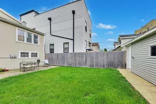 4219 N Albany Ave, Chicago, IL 60618 - Photo 36
