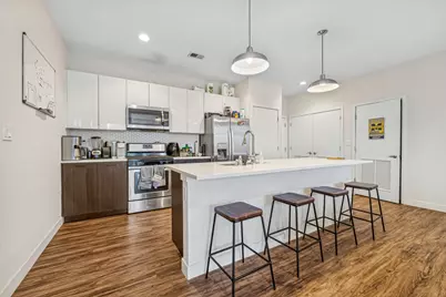 1045 W Cornelia Avenue #501, Chicago, IL 60657 - Photo 4