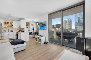 200 W Grand Ave, Chicago, IL 60654 - Photo 4