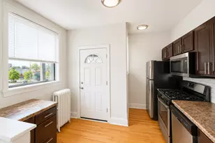 2348 W Addison St, Chicago, IL 60618 - Photo 4