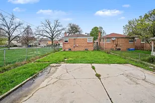 1041 E 90th St, Chicago, IL 60619 - Photo 16