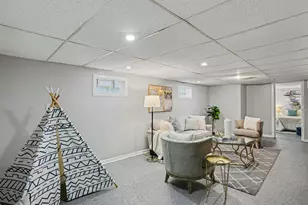 1041 E 90th St, Chicago, IL 60619 - Photo 12