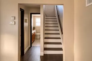 301 Hillside Ave, Ottawa, IL 61350 - Photo 8