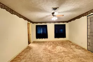 101 S Sheridan St, Lostant, IL 61334 - Photo 12