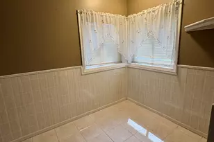 101 S Sheridan St, Lostant, IL 61334 - Photo 8
