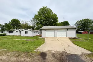 101 S Sheridan St, Lostant, IL 61334 - Photo 30