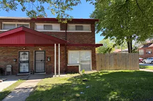 6759 S Calumet Ave, Chicago, IL 60637 - Photo 2