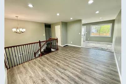 513 N Illinois Avenue, Kankakee, IL 60901 - Photo 2