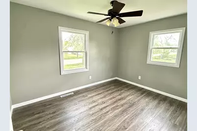 513 N Illinois Avenue, Kankakee, IL 60901 - Photo 4
