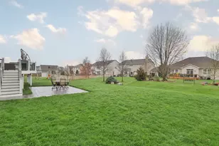 1110 Waterfront Ln, Pingree Grove, IL 60140 - Photo 38