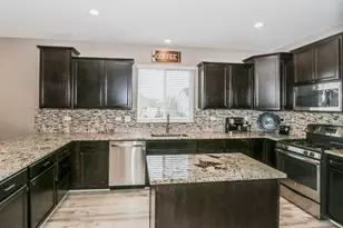 1110 Waterfront Ln, Pingree Grove, IL 60140 - Photo 4