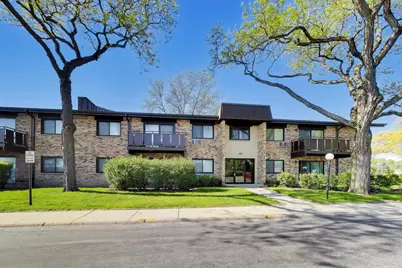 2640 N Windsor Drive #103, Arlington Heights, IL 60004 - Photo 2