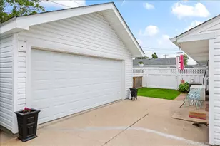 4136 W 90th Pl, Hometown, IL 60456 - Photo 18