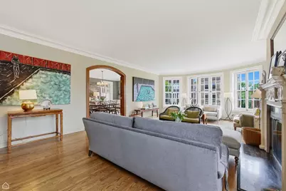 2060 W Farwell Avenue #2, Chicago, IL 60645 - Photo 6
