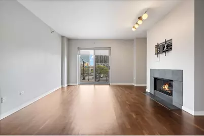 4350 N Broadway Street #307, Chicago, IL 60613 - Photo 8