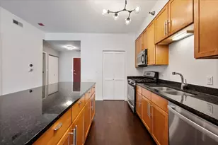 4350 N Broadway St, Chicago, IL 60613 - Photo 6