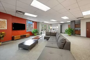 4350 N Broadway St, Chicago, IL 60613 - Photo 24