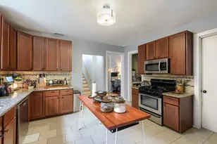 2068 N Campbell Ave, Chicago, IL 60647 - Photo 2