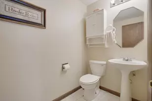 974 Yorkshire Dr, Hanover Park, IL 60133 - Photo 10