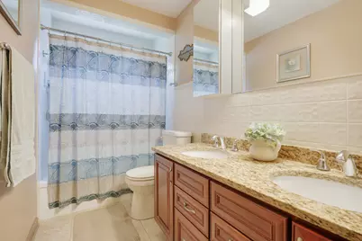 974 Yorkshire Drive, Hanover Park, IL 60133 - Photo 14